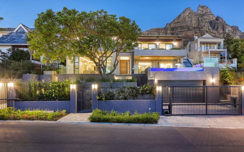6 Bedroom Property for Sale in Camps Bay Western Cape
